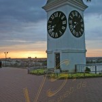 Bild0183 - Novi Sad - betrunkene Uhr